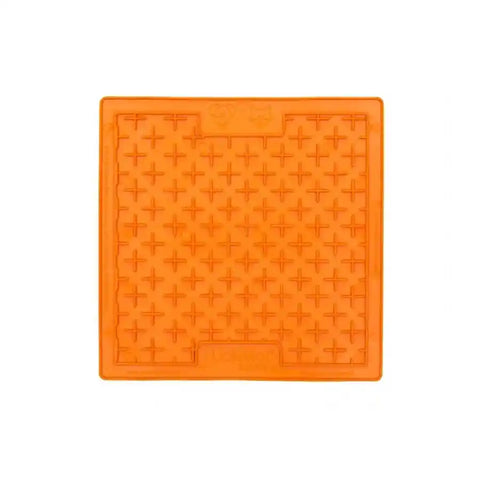 LickiMat Buddy Chew-Resistant Maze Dog Mat for Fun and Anxiety - BETTY & BUTCH®
