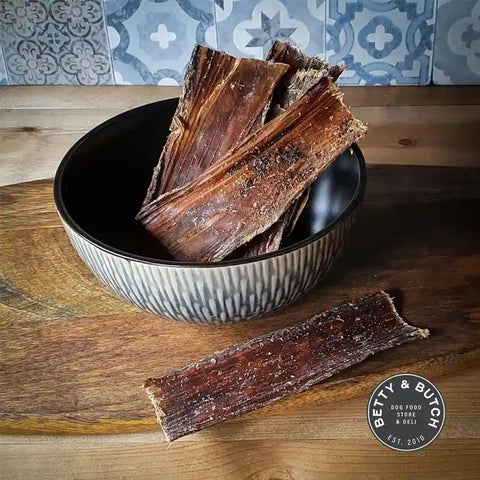 Famous Beef Biltong Tasty Dog Treats - Premium Meat for Dogs - BETTY & BUTCH®